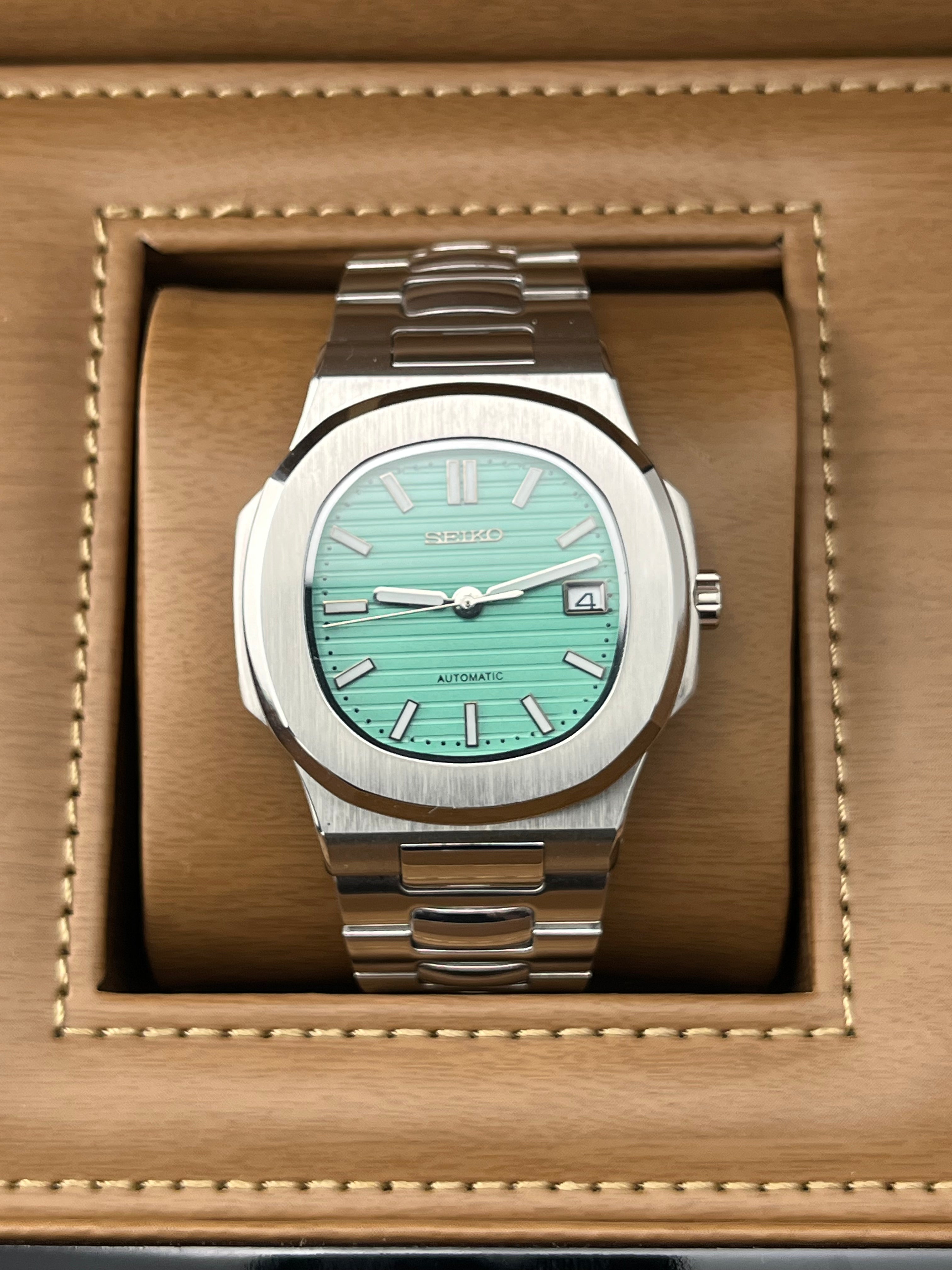 Nautilus - Tiffany And Blue